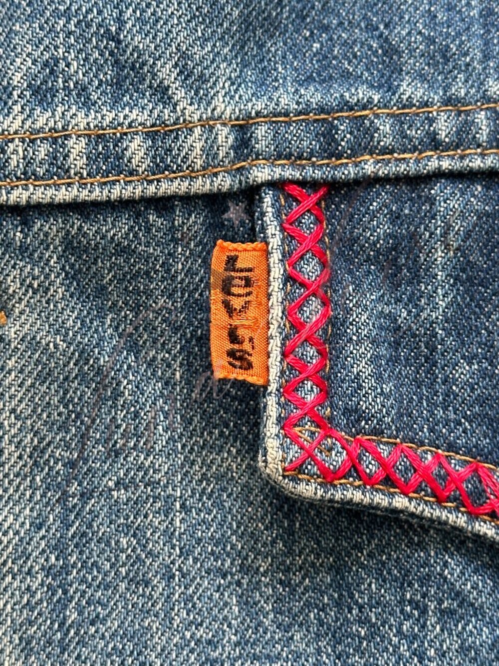 FREE PEOPLE x Levi's Embroidered Denim Jacket - EXCLUSIVE! - Picture 13 of 13